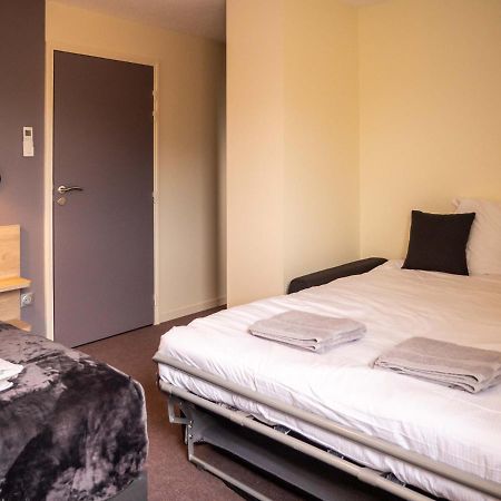 Logis Hotels Le Saint Pierre Moncoutant Esterno foto