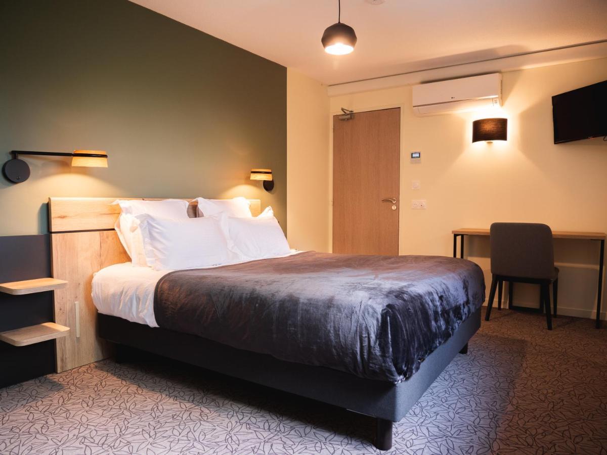 Logis Hotels Le Saint Pierre Moncoutant Esterno foto