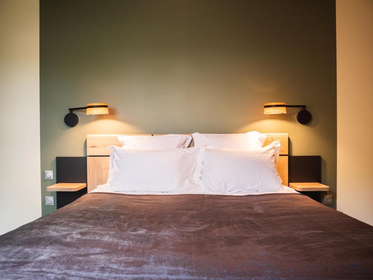 Logis Hotels Le Saint Pierre Moncoutant Esterno foto